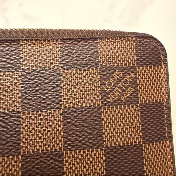 Louis Vuitton Damier Ebene Zippy Coin Purse - Picture 8 of 12